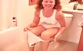 Nice girl pooping