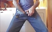 pants pooping and eating