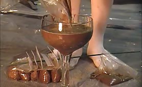 He pours liquid shit on his naked body