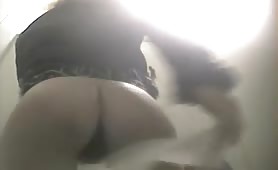 Sexy babe wants to poop on a guys face