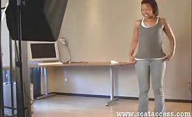 Tanned babe shitting on a plate