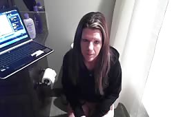Streaming online while pooping