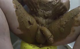 Jerking off with green shit