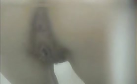Babe shitting in her pants in a bathroom