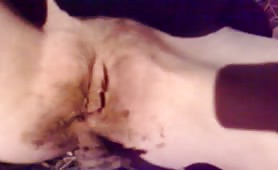 She smears shit on her pussy