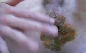 Finger to the ass after pooping