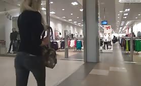 Vanessa Peeing in the fitting room
