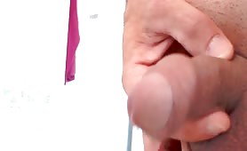 amateur pooping closeup to the ass
