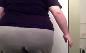 Hot babe farting in yoga pants
