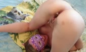 Shitting on her own face