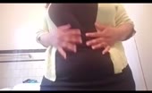 Amber GoGo shitting on the toilet with hands on her ass