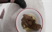 Bubble butt babe shitting a lot