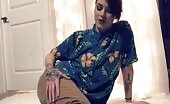 Naughty tattooed gothic babe farts 