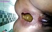 Dirty ass and fresh green turd 